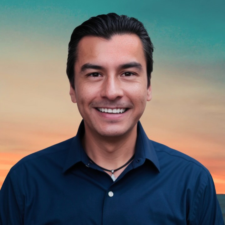 Portrait of Marco A. López Jr, Founder and CEO of Intermestic Partners and Intermestic Capital in Phoenix, Arizona.